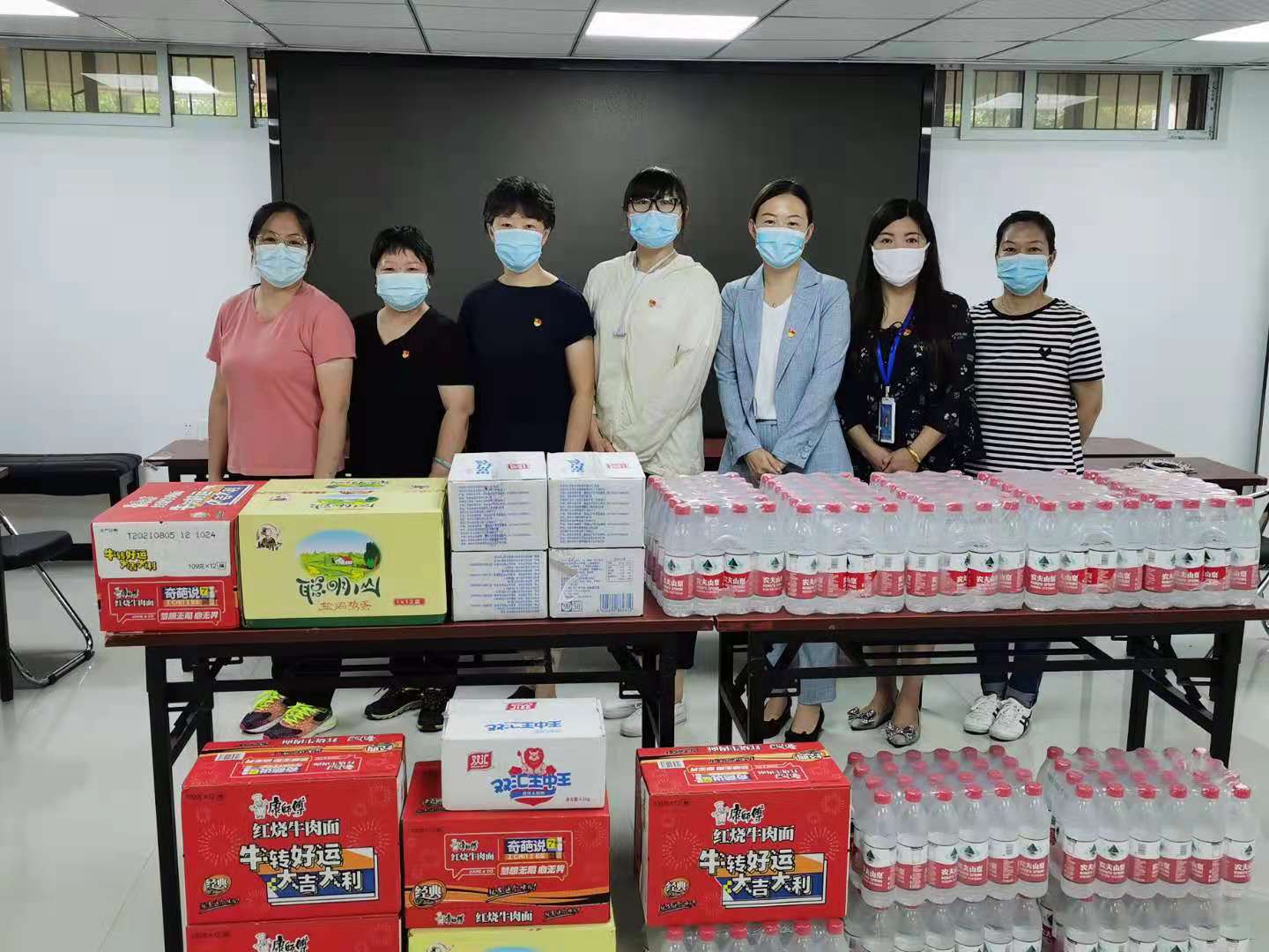 健力源北京公司黨支部參加“助力社區(qū)，同心抗疫”志愿活動(dòng)